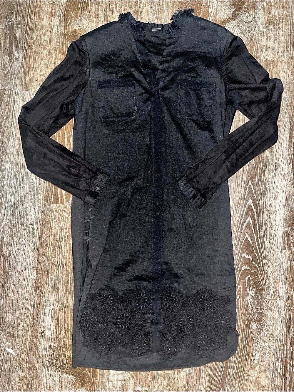 ELLIE TAHARI Lace Hem Tunic Size Small